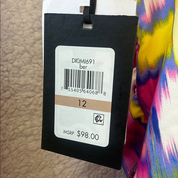 “SIZE 12” WOMENS DKNY ONE PIECE SWIMSUIT - Picture 3 of 3